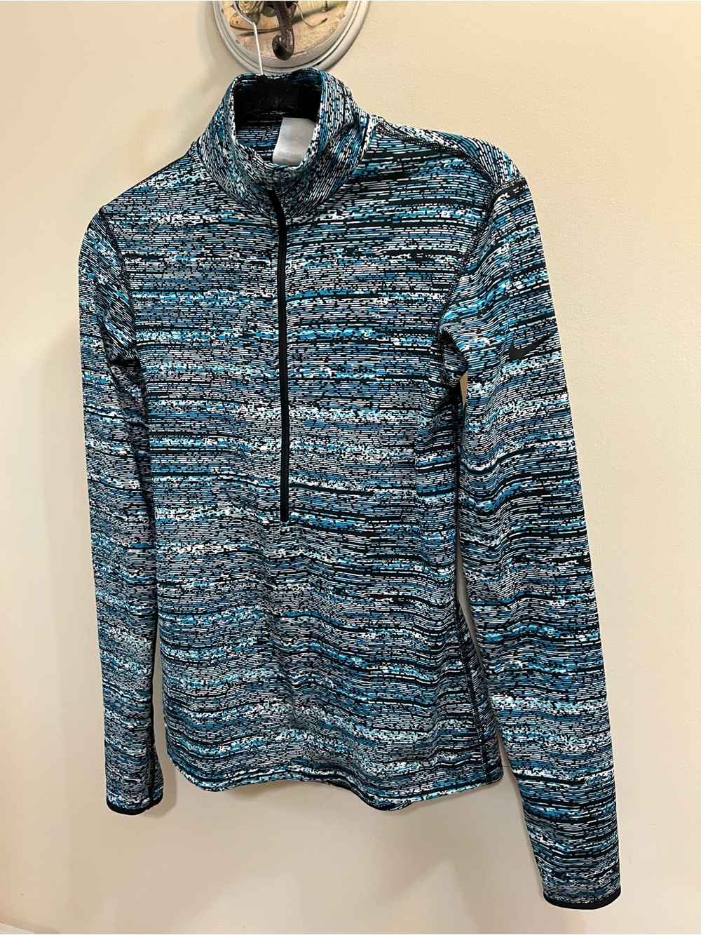 Nike Pro Woman’s Blue Patterned Quarter-Zip Sweater Size S